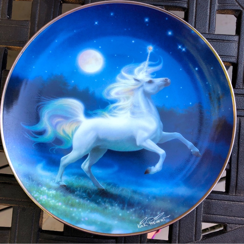 2for$20🟠The Diamond Unicorn - limited edition collectible plate